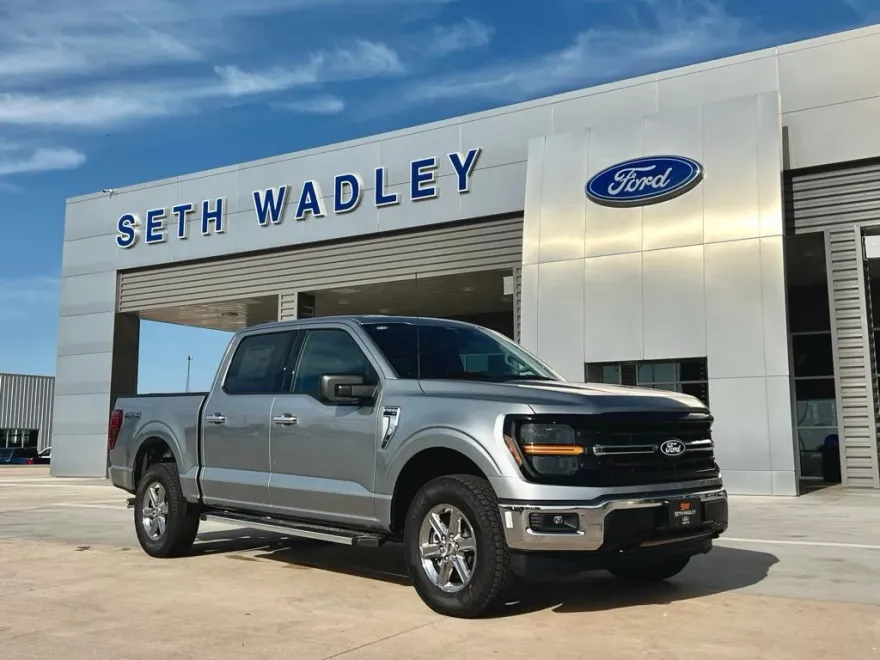 2025 Ford F-150 XLT photo 1