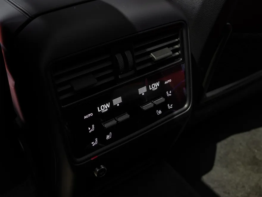 2025 Porsche Cayenne Coupe Base photo 1