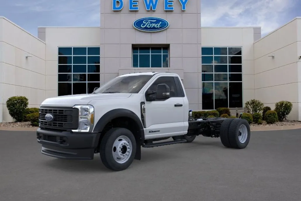 2025 Ford F-550 XL photo 1
