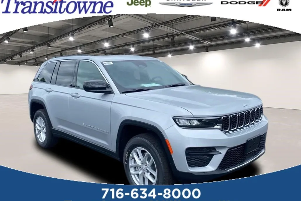 2025 Jeep Grand Cherokee Laredo X photo 1