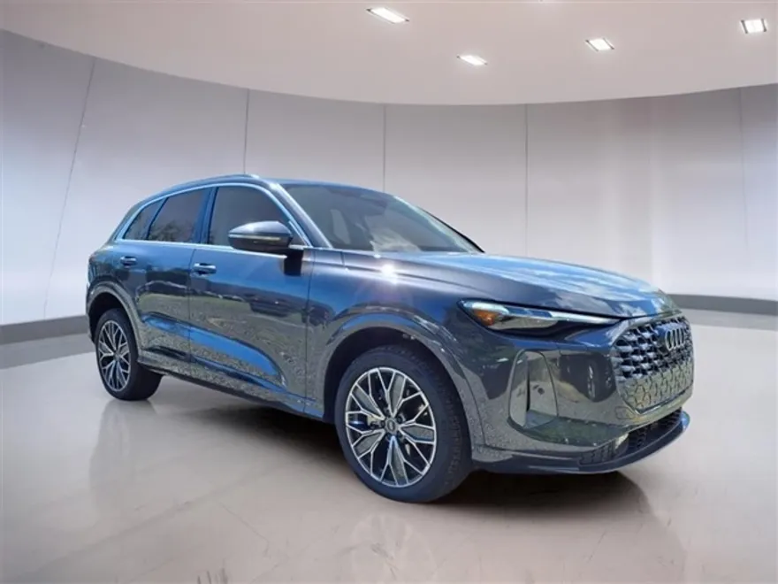 2025 Audi Q5 Premium Plus photo 1