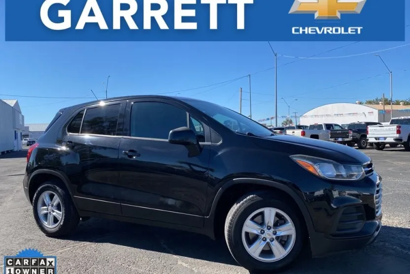 2020 Chevrolet Trax LS photo 1