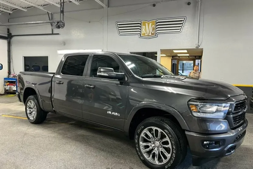 2022 Ram 1500 Laramie photo 1