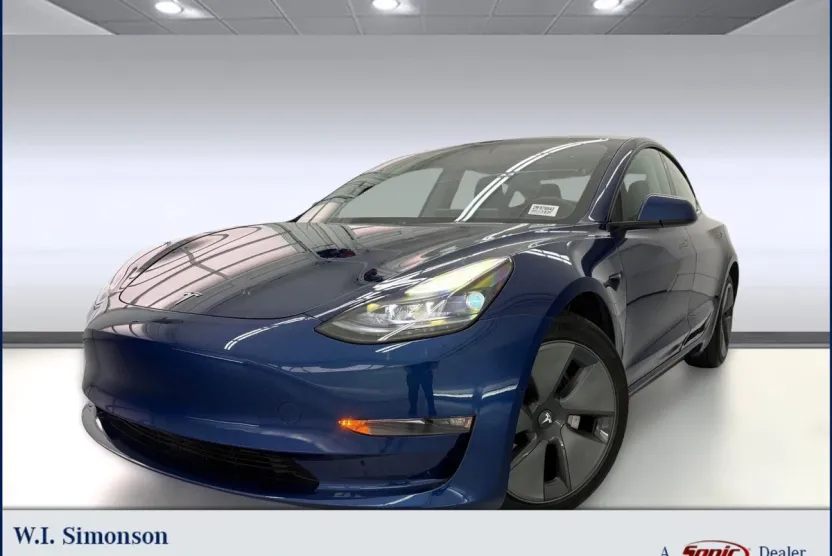 2021 Tesla Model 3 Long Range photo 1