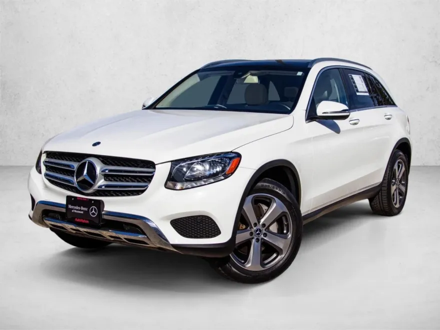 2018 Mercedes Benz GLC 300 4MATIC photo 1