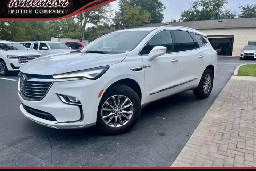 2024 Buick Enclave Premium photo 1