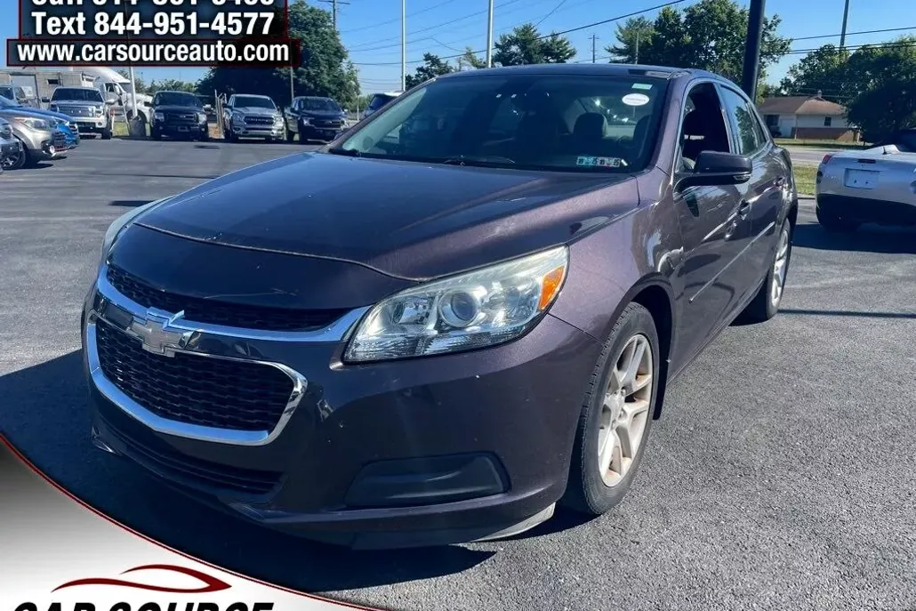 2015 Chevrolet Malibu 1LT photo 1