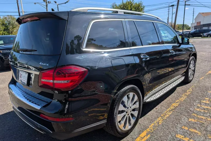 2017 Mercedes Benz GLS 450 photo 1