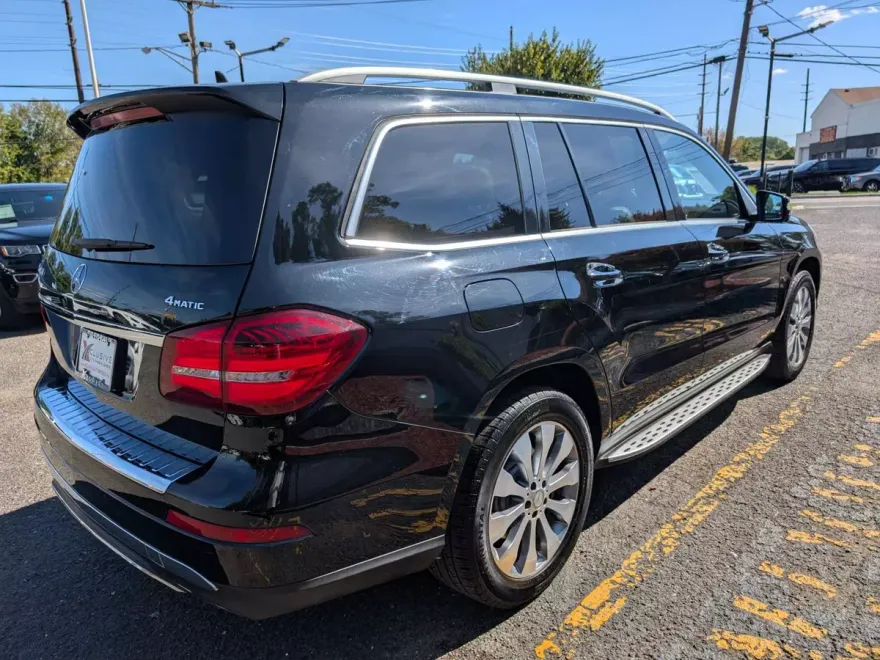 2017 Mercedes Benz GLS 450 photo 1