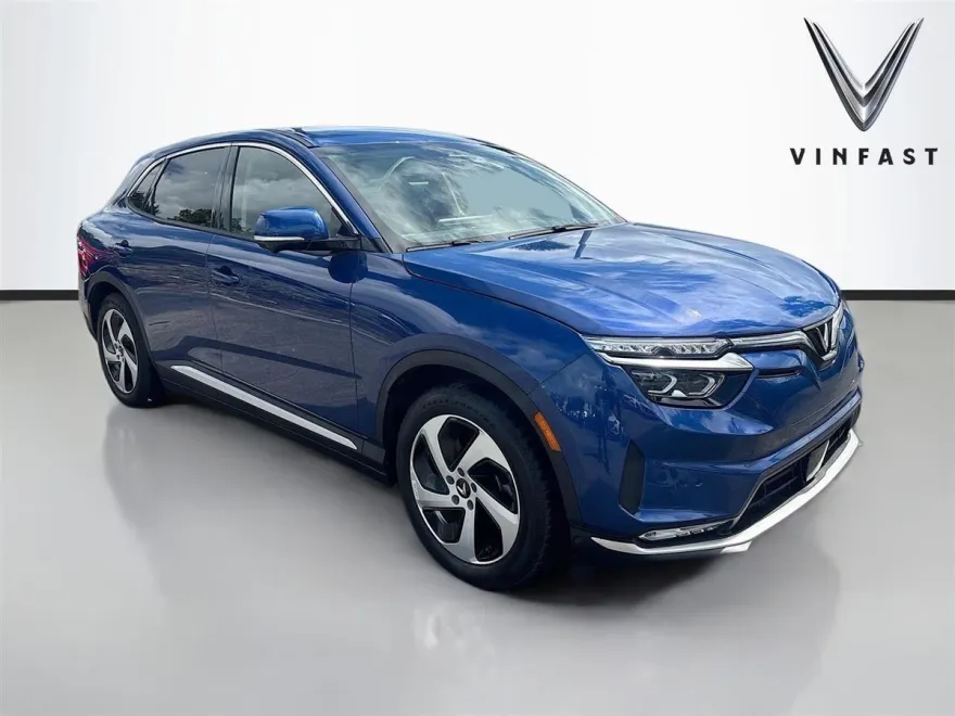 2023 Vinfast VF 8 8 photo 1