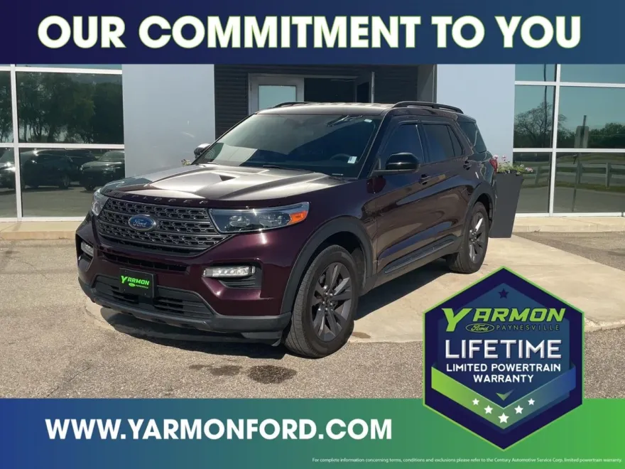 2023 Ford Explorer XLT photo 1