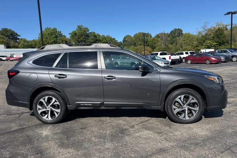 2020 Subaru Outback Limited photo 1