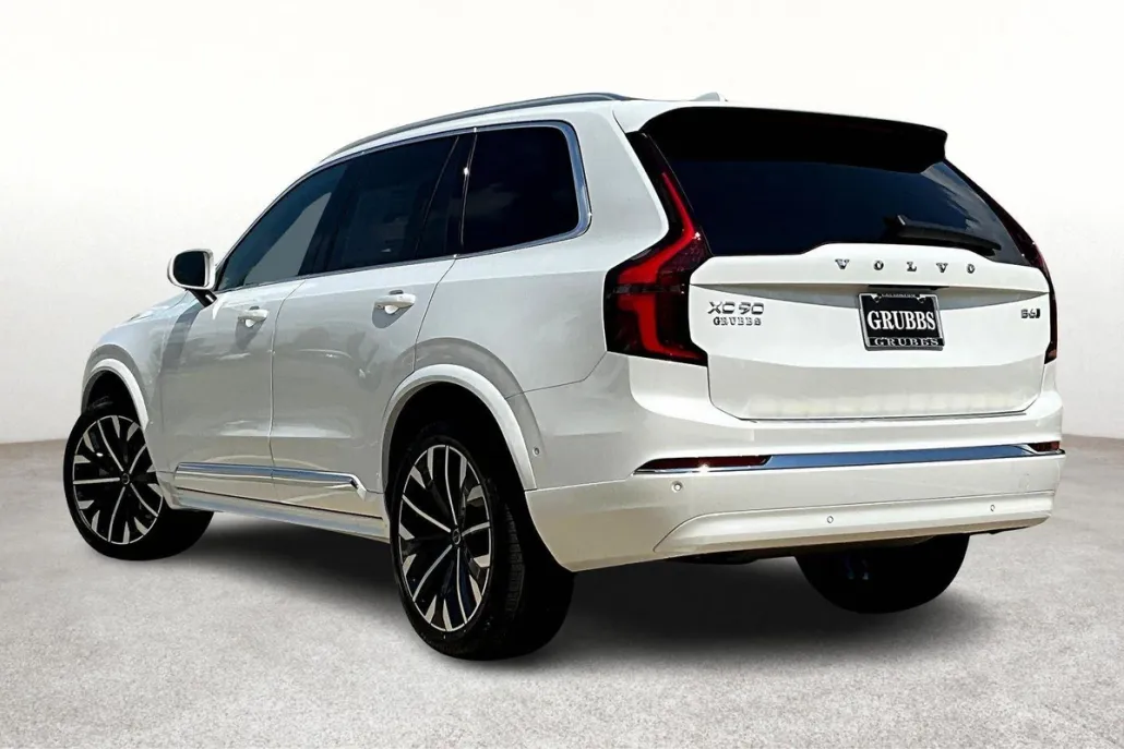 2026 Volvo XC90 Plus photo 1