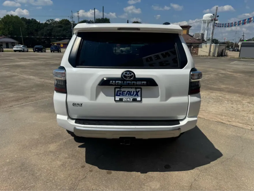 2024 Toyota 4Runner TRD photo 1