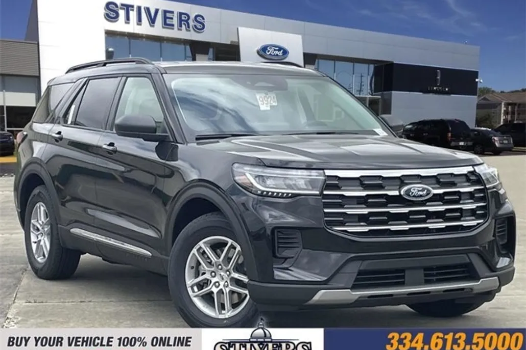 2025 Ford Explorer photo 1