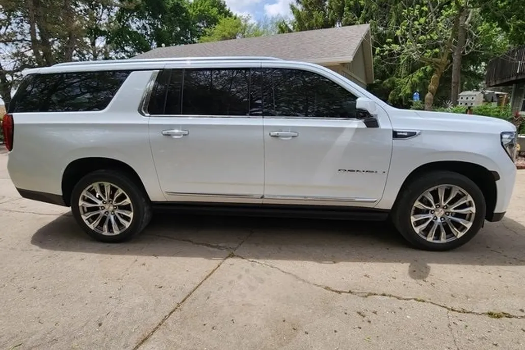 2022 Gmc Yukon XL Denali photo 1