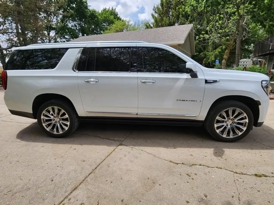 2022 Gmc Yukon XL Denali photo 1