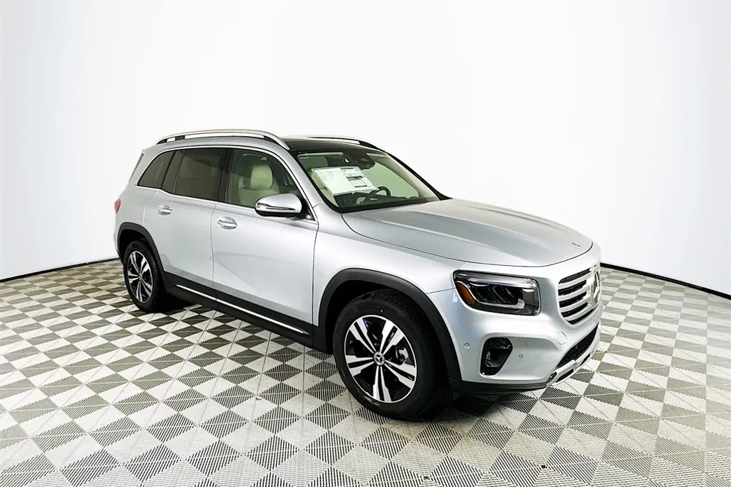 2025 Mercedes Benz GLB 250 photo 1