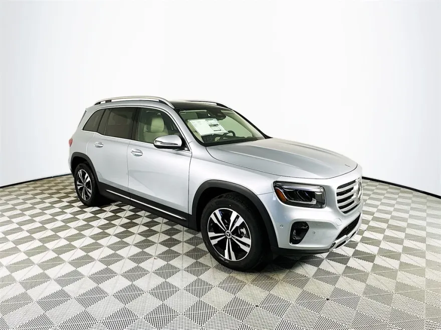 2025 Mercedes Benz GLB 250 photo 1