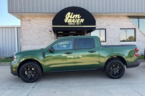 2025 Ford Maverick XLT photo 2