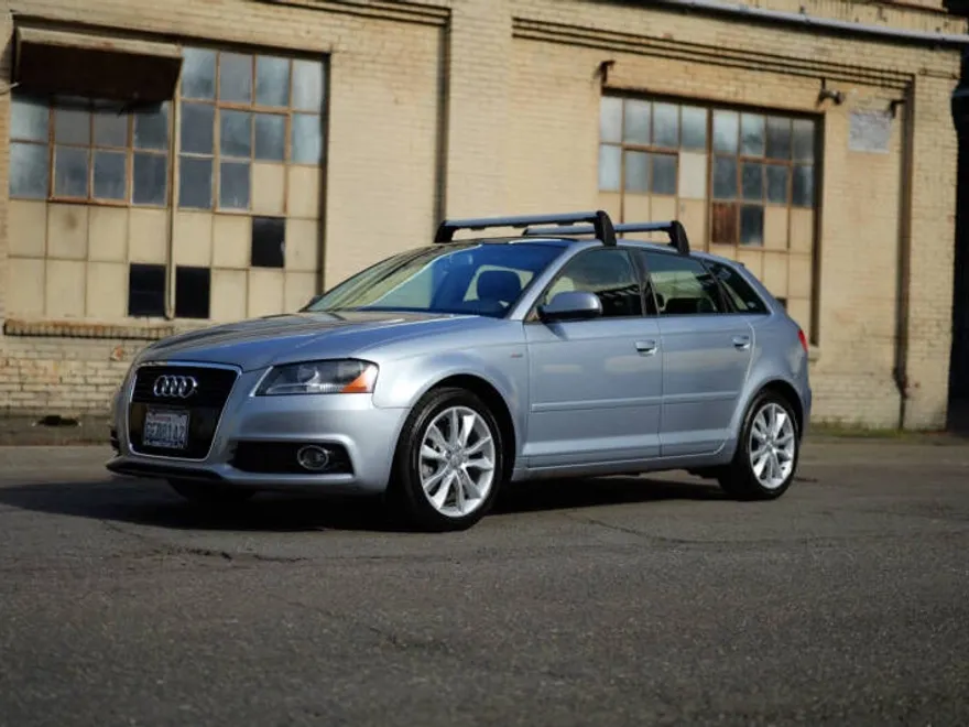 2011 Audi A3 2.0T Premium photo 1