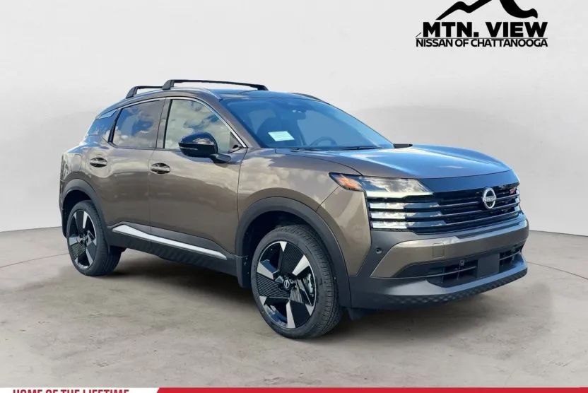 2026 Nissan Kicks SR photo 1