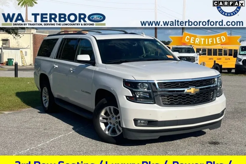 2018 Chevrolet Suburban LT photo 1