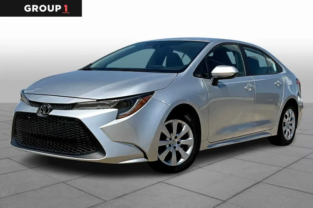2020 Toyota Corolla LE photo 1