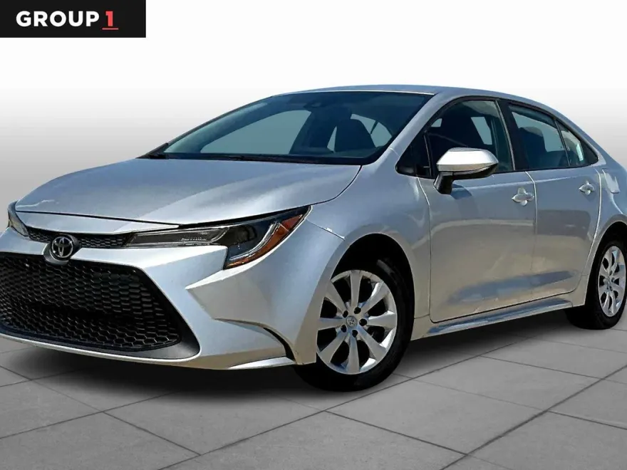 2020 Toyota Corolla LE photo 1