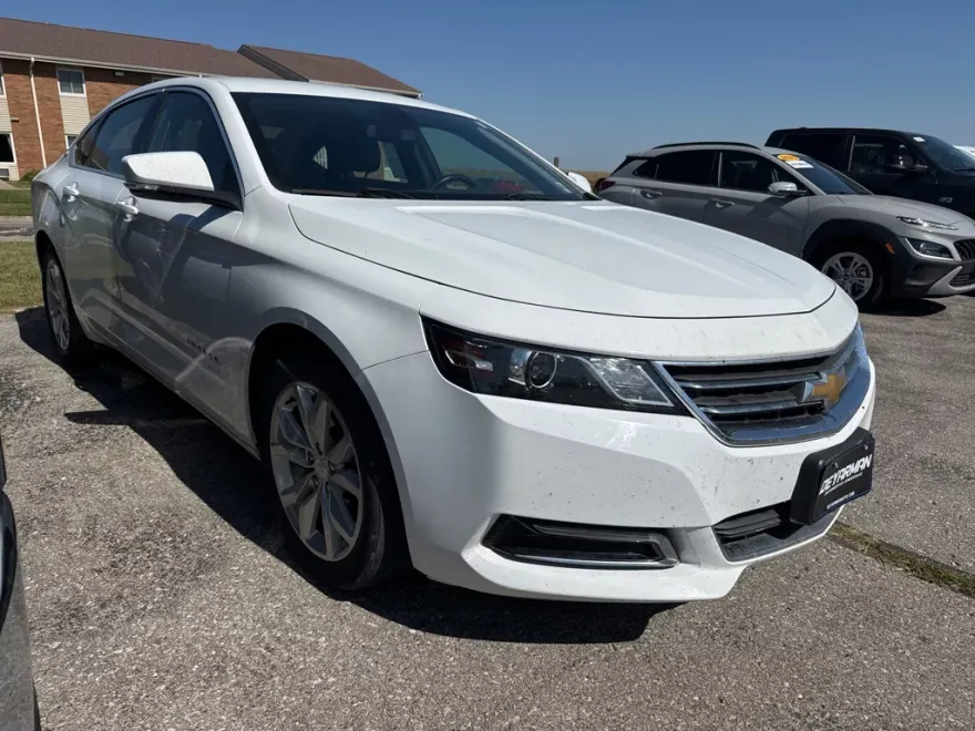 2019 Chevrolet Impala 1LT photo 1