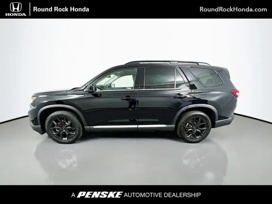 2025 Honda Pilot Touring photo 1