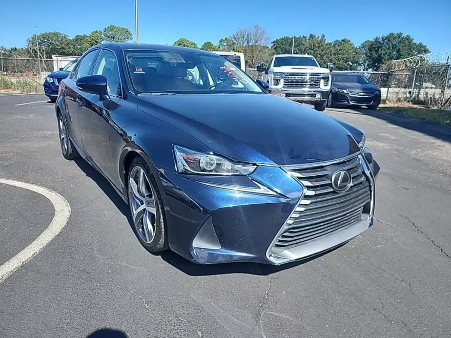 2018 Lexus IS 300 photo 1