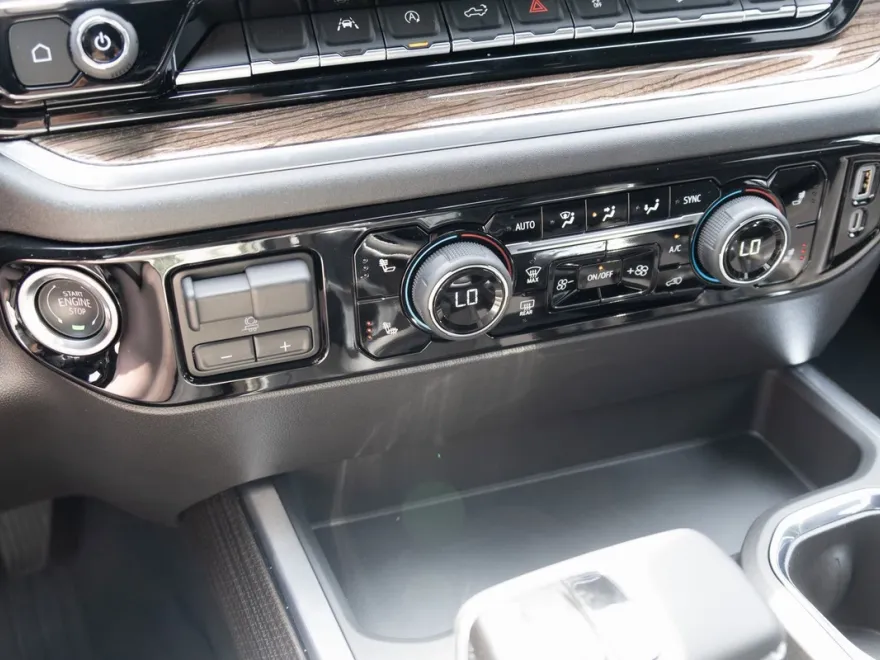 2025 Chevrolet Silverado 1500 LT Trail Boss photo 1