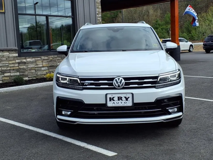2020 Volkswagen Tiguan SEL Premium R-Line photo 1