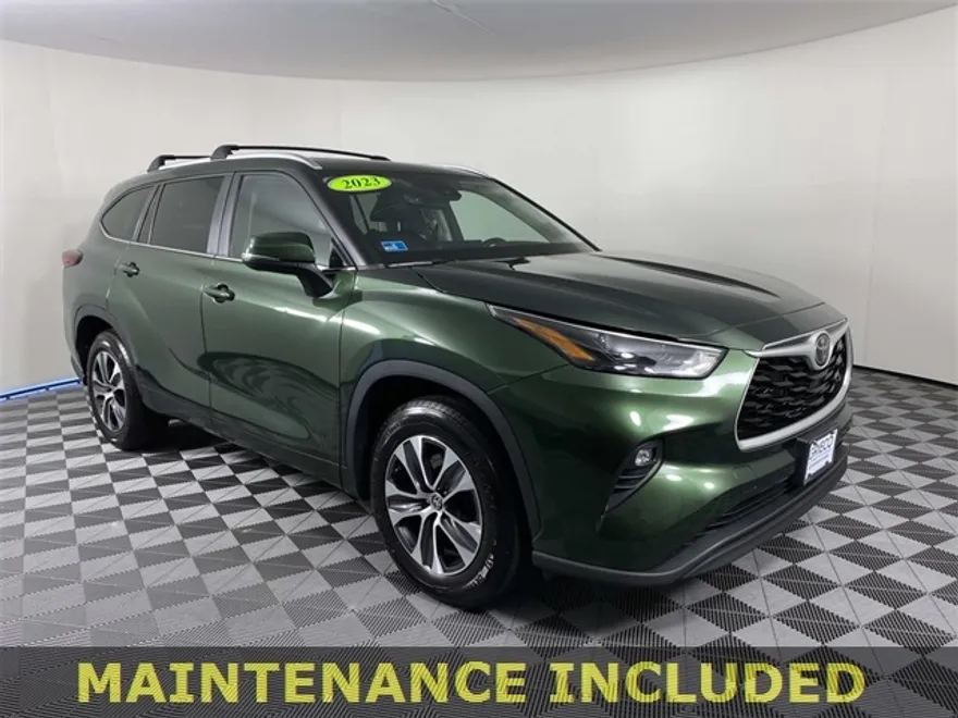 2023 Toyota Highlander XLE photo 1