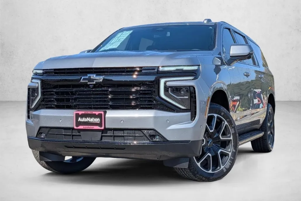 2026 Chevrolet Suburban RST photo 1