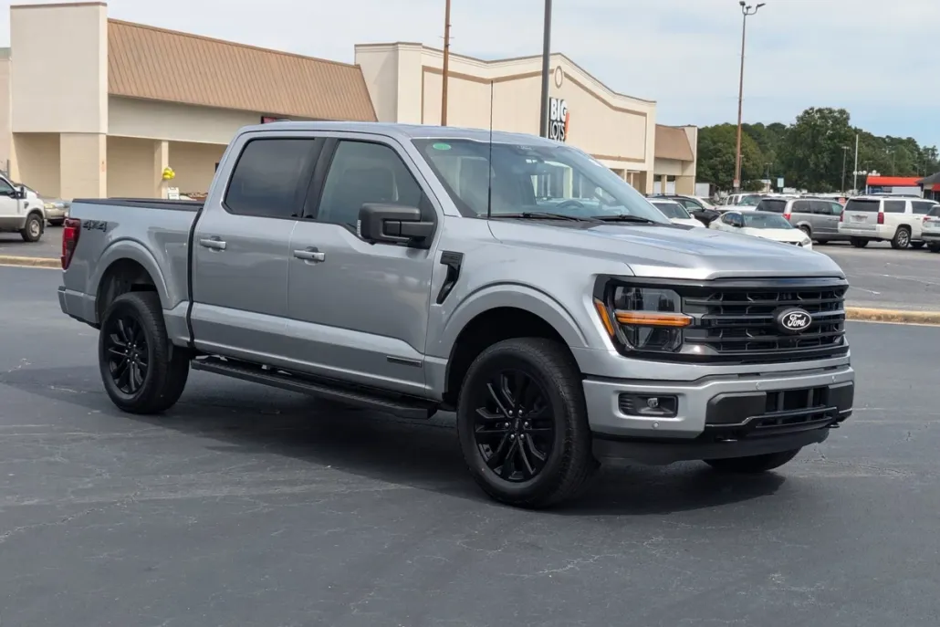 2024 Ford F-150 XLT photo 1