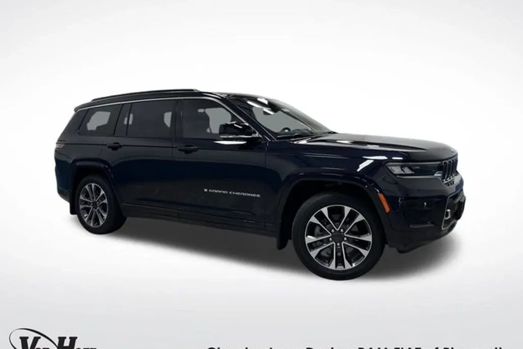 2024 Jeep Grand Cherokee Overland photo 1