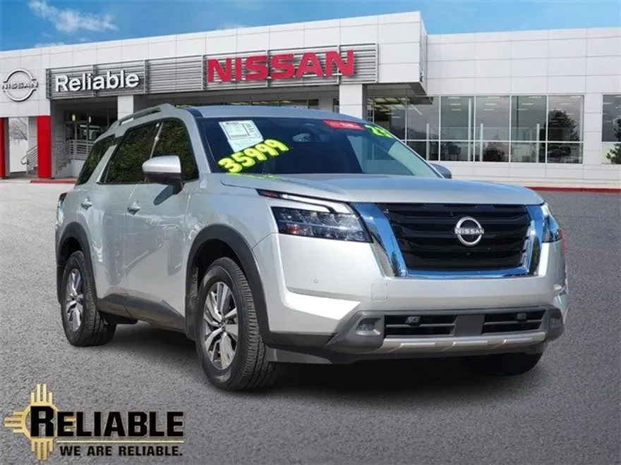 2023 Nissan Pathfinder SL photo 1