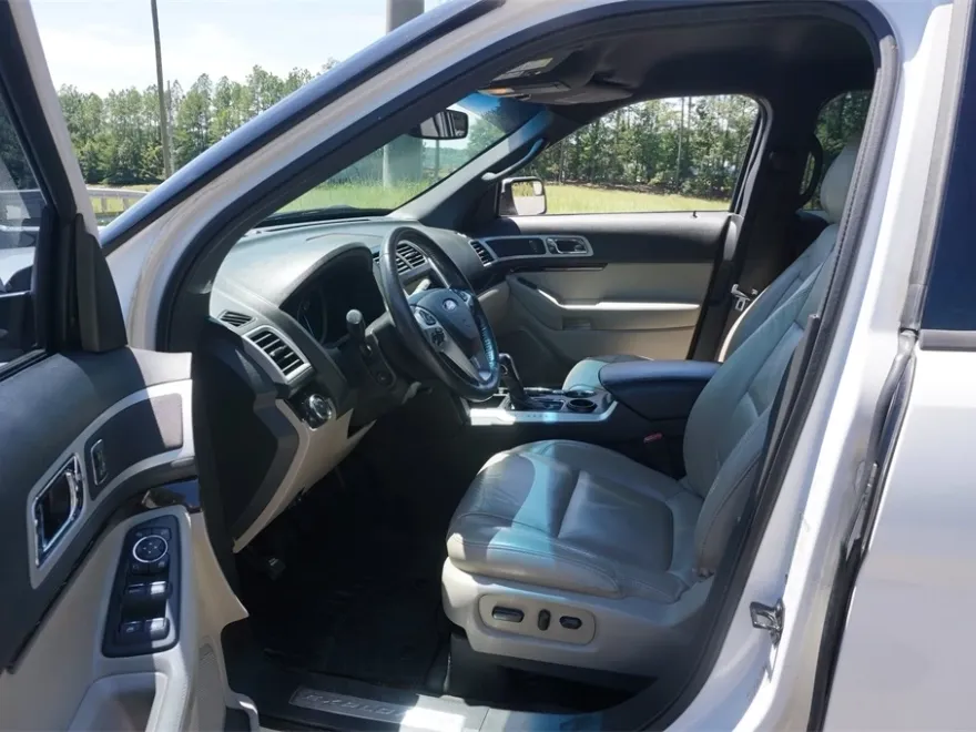 2015 Ford Explorer Limited photo 1