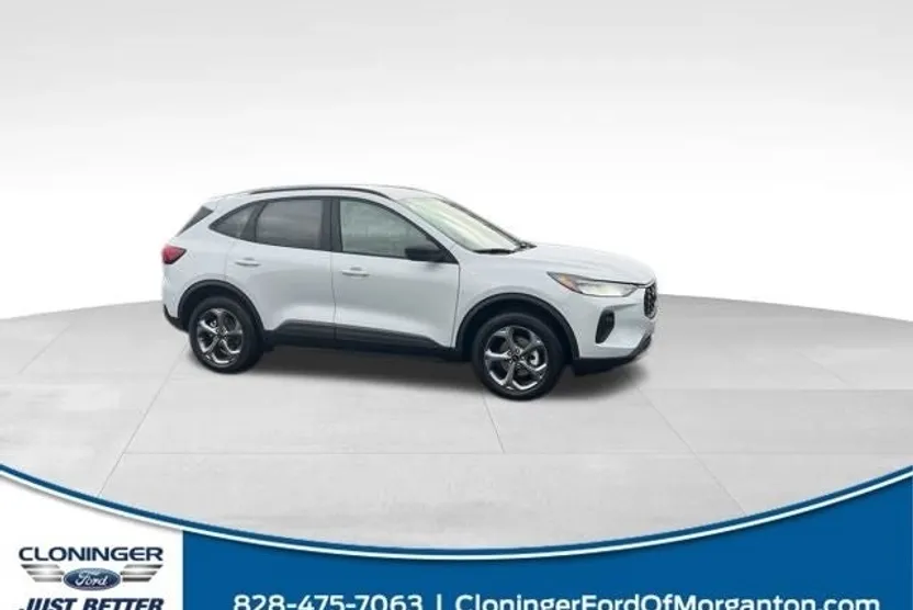 2025 Ford Escape ST-Line photo 1