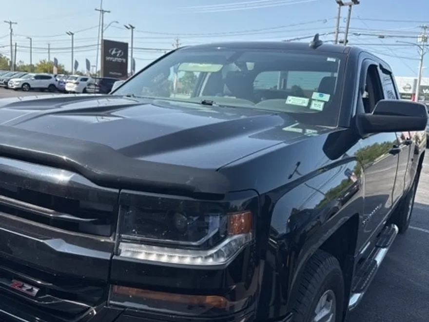 2016 Chevrolet Silverado 1500 LT photo 1