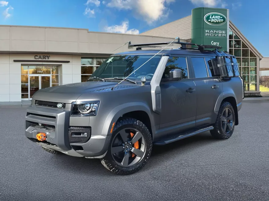 2023 Land Rover Defender SE photo 1