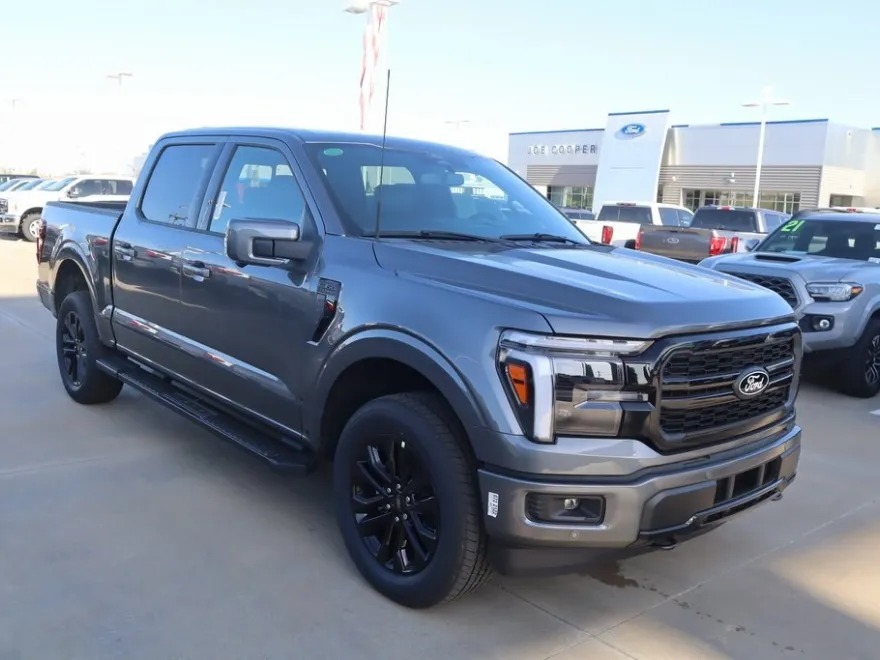 2025 Ford F-150 Lariat photo 1