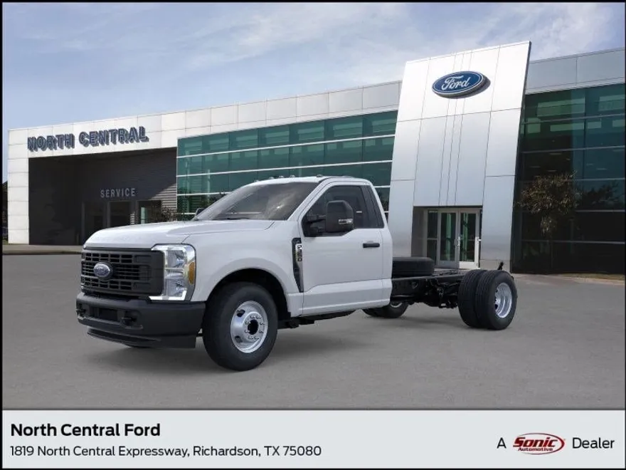 2025 Ford F-350 XLT photo 1