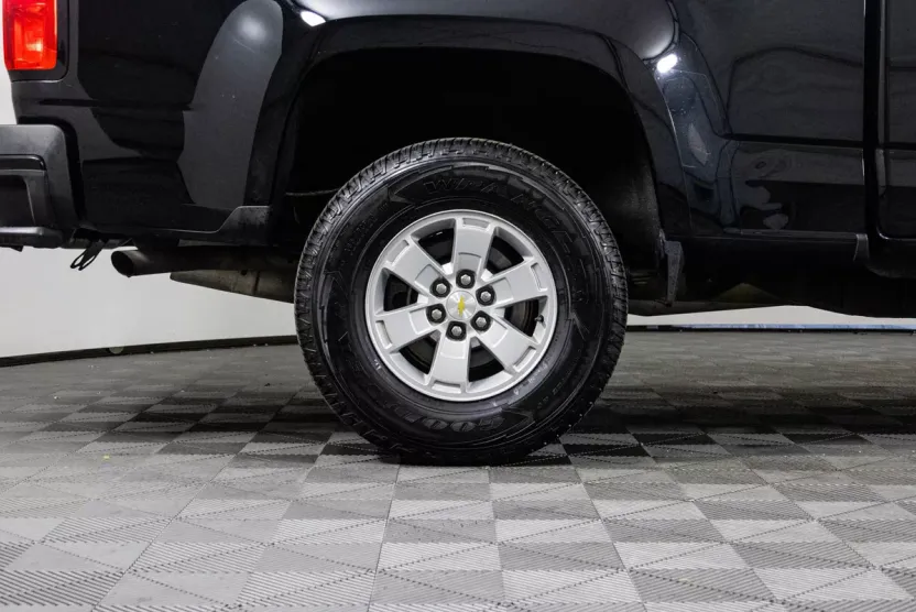 2017 Chevrolet Colorado Work Truck photo 1