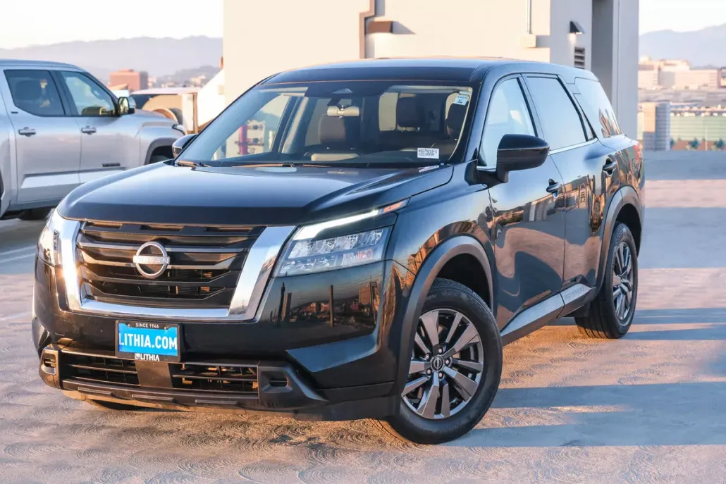 2023 Nissan Pathfinder S photo 1
