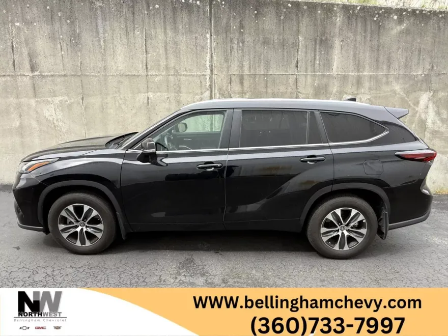 2024 Toyota Highlander XLE photo 1