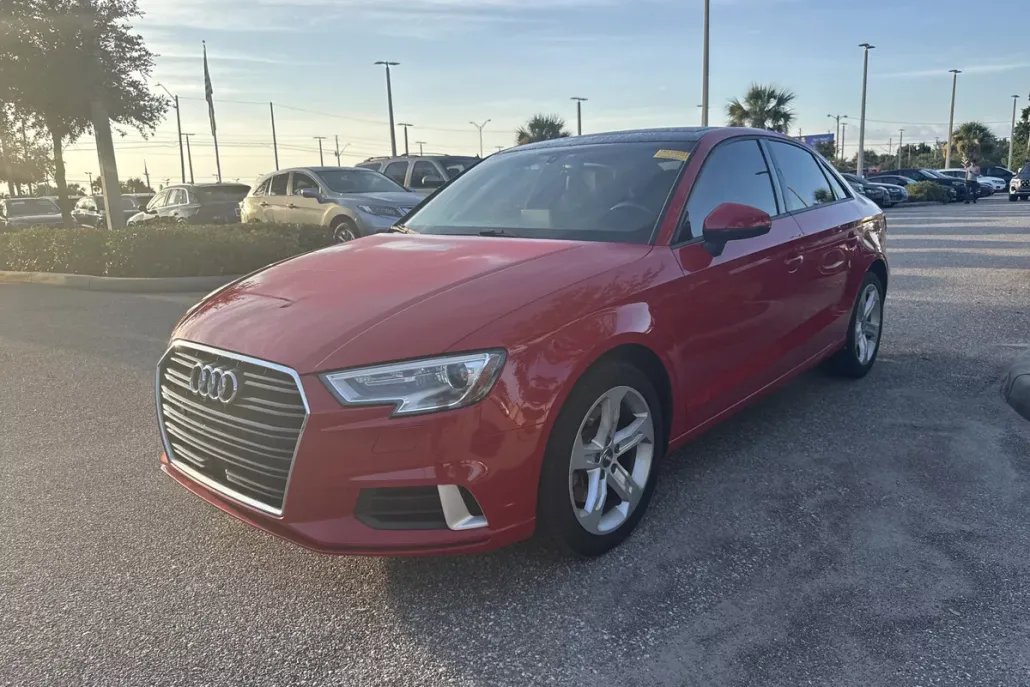 2018 Audi A3 Premium photo 1