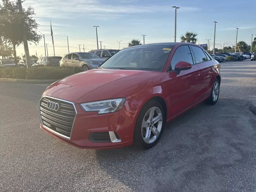 2018 Audi A3 Premium photo 1